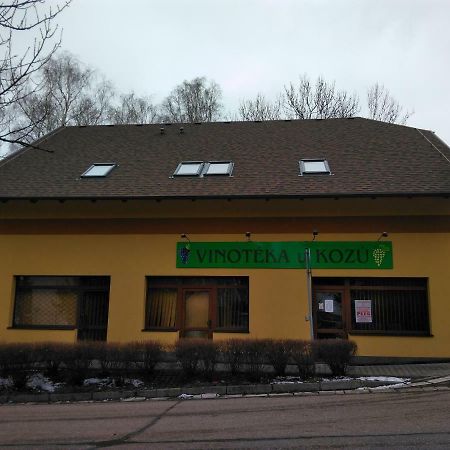 מלון Nové Město nad Metují Vinoteka "U Kozu" מראה חיצוני תמונה